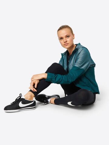 Nike Sportswear Skinny Legíny - Čierna