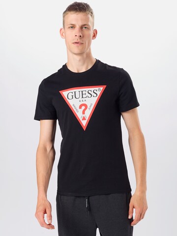 GUESS Regular Fit T-Shirt in Schwarz: Vorderseite