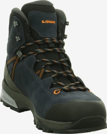 LOWA Boots in Blauw