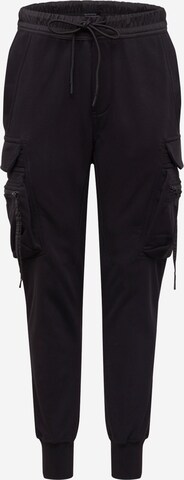 Urban Classics Tapered Cargo Pants in Black: front