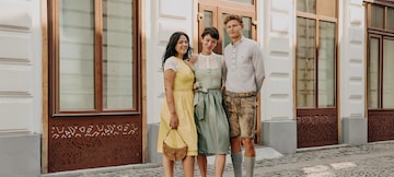 All eyes on your Dirndl