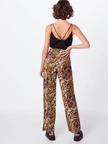 Gestuz Regular Trousers 'Chella' in Brown: back