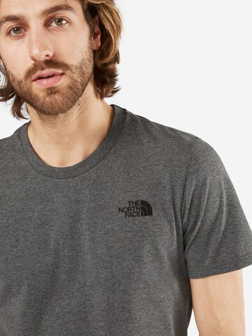 THE NORTH FACE Regular Fit T-Shirt in Grau