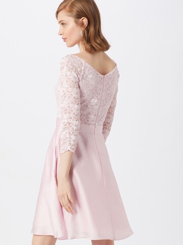 Robe de cocktail SWING en rose