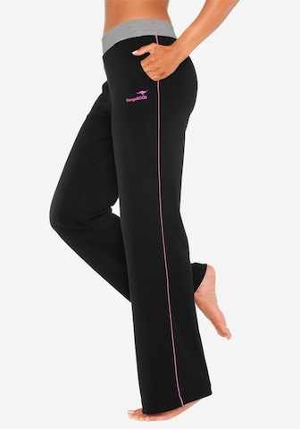 Regular Pantalon de pyjama KangaROOS en noir