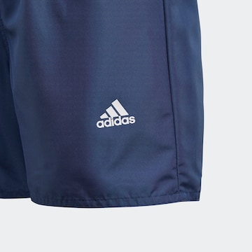 ADIDAS PERFORMANCE Normalny krój Szorty kąpielowe 'Classic' w kolorze niebieski