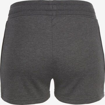 BENCH Regular Shorts in Grau