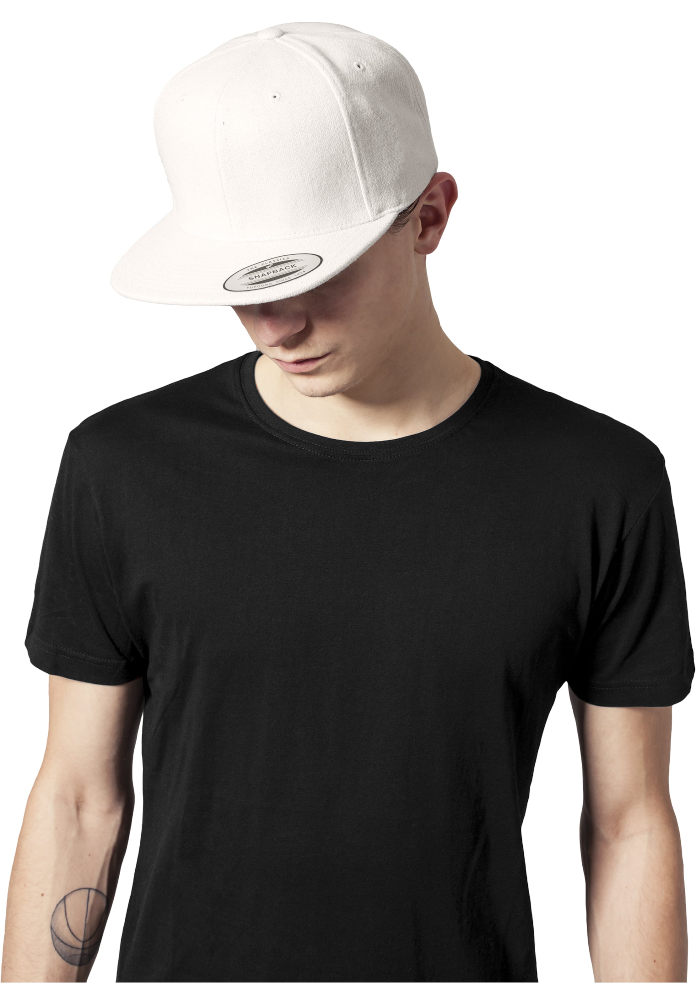 Flexfit - Gorra 'Melton' en blanco: frente