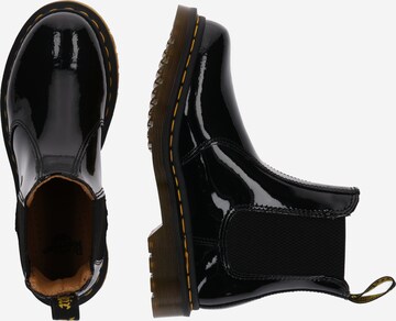 juoda Dr. Martens „Chelsea“ batai