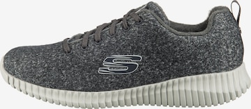 SKECHERS Sneakers in Grau