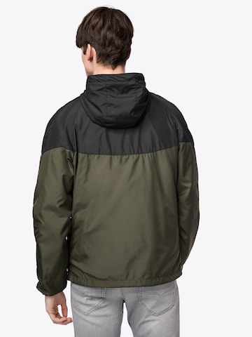 Veste mi-saison Urban Classics en vert : derrière