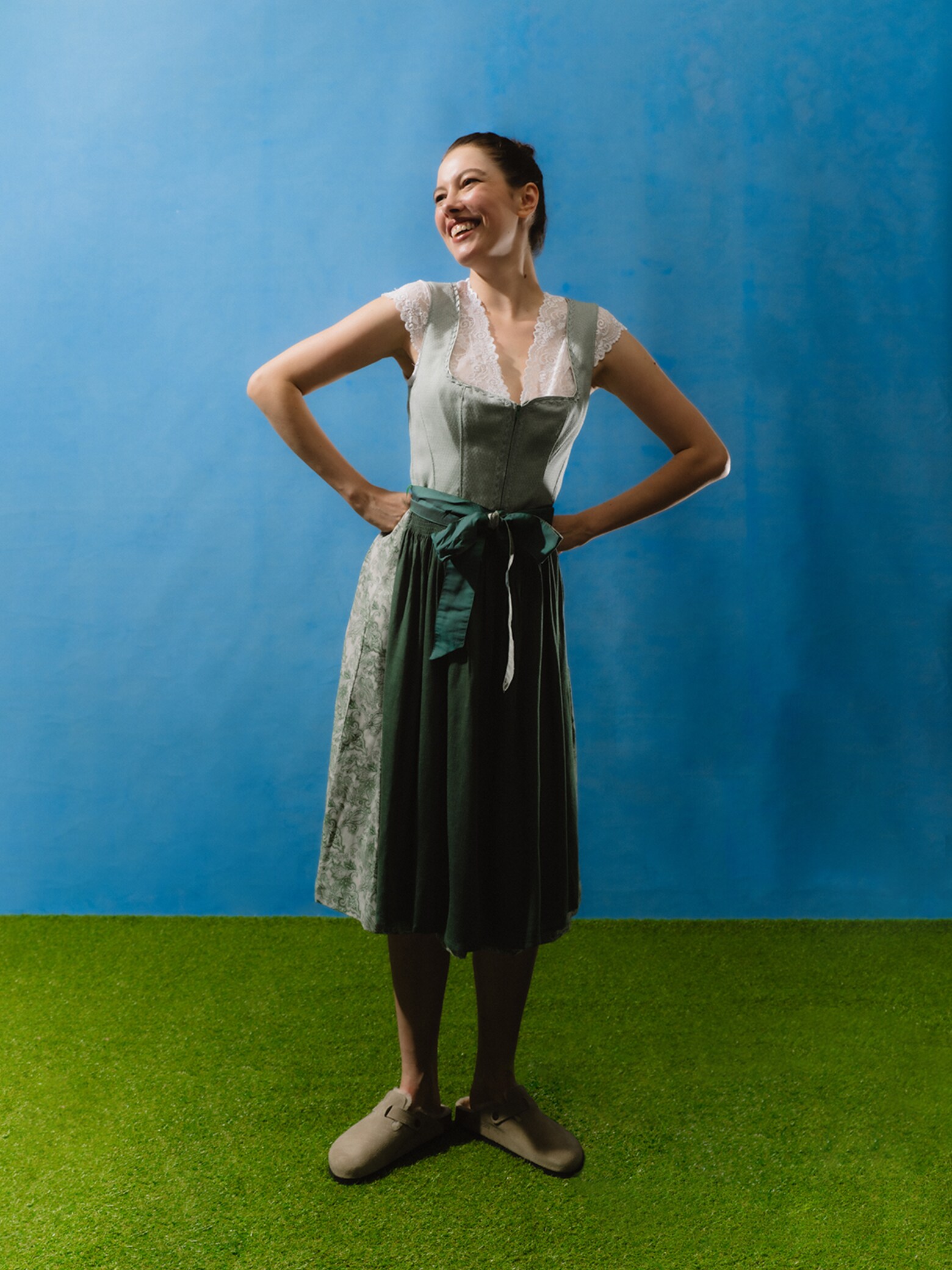 Leslie - Green Dirndl Look