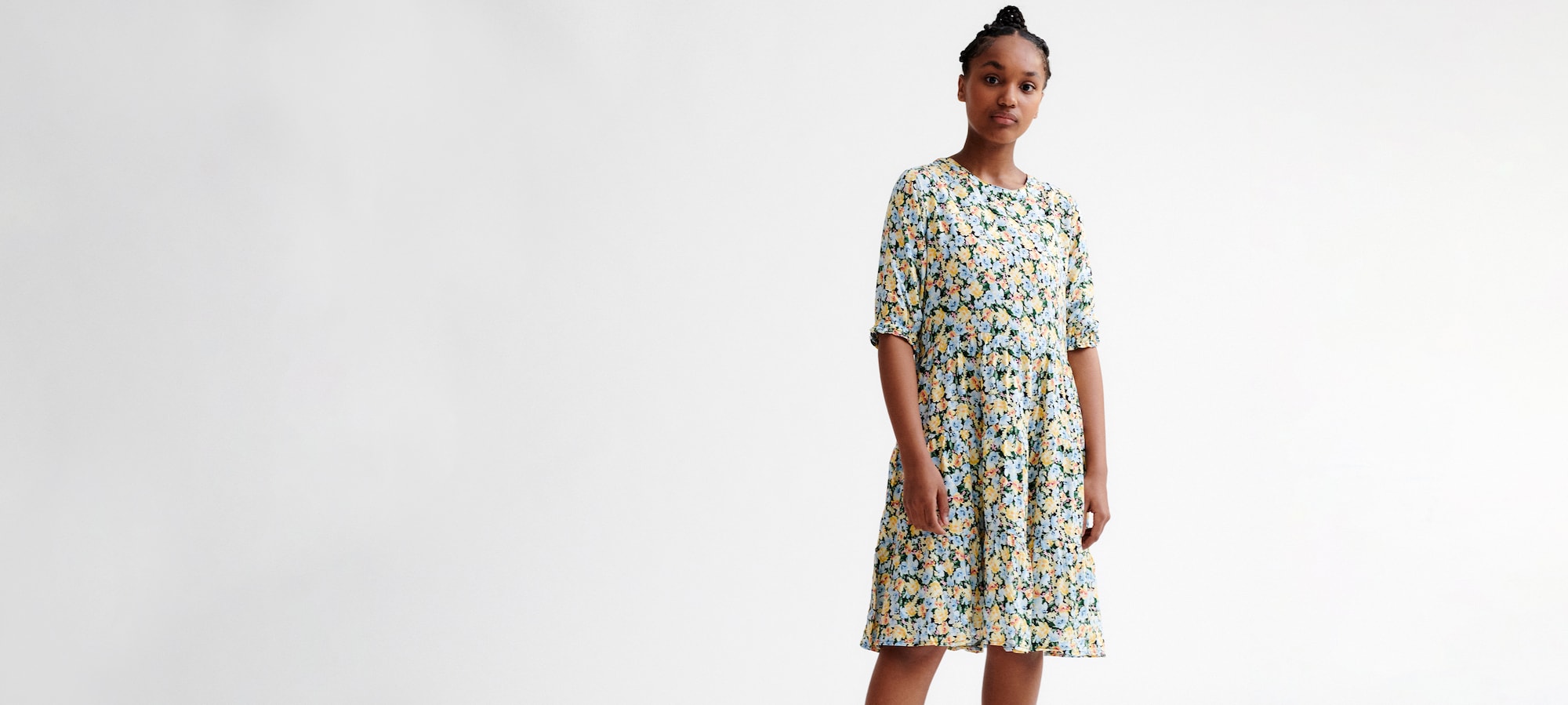 Skillfully combined Dresses for warmer weather