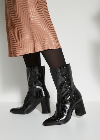 LASCANA Ankle Boots in Black