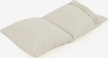 YOGISTAR.COM Pillow in White: front