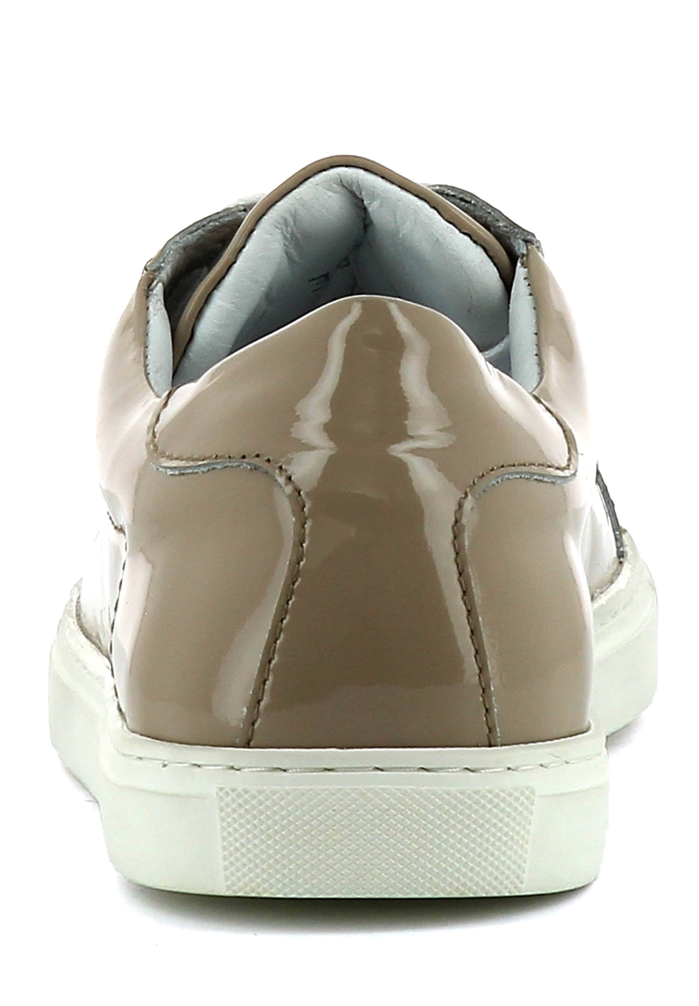 EVITA Sneakers laag in Beige