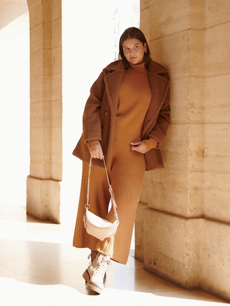 Ivana - Orange Comfy Look by GMK Curvy Collection