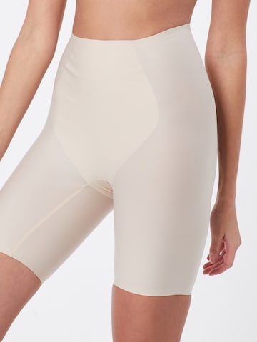 Regular Pantalon modelant 'Medium Shaping Series' TRIUMPH en beige : devant