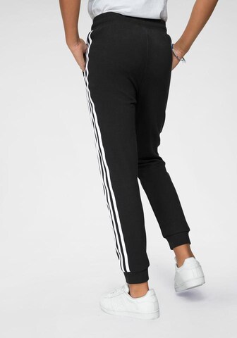 ADIDAS ORIGINALS Дънки Tapered Leg Панталон 'Trefoil' в черно