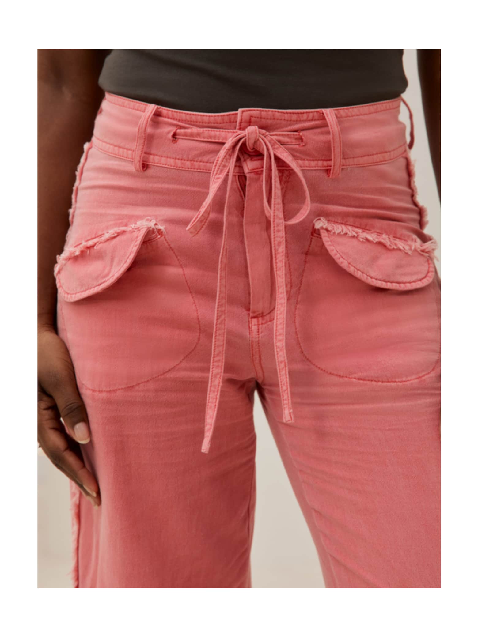 Schekina-Divine - Pink Pants Look