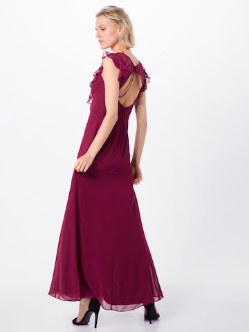 SWING Evening Dress in Red: back