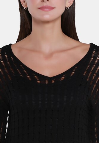 Usha Sweater in Black: front