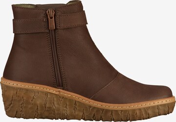 EL NATURALISTA Ankle Boots in Brown