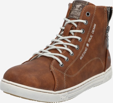 MUSTANG Sneakers high i brun: forside