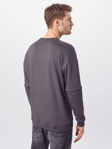 Urban Classics Regular Fit Sweatshirt i grå