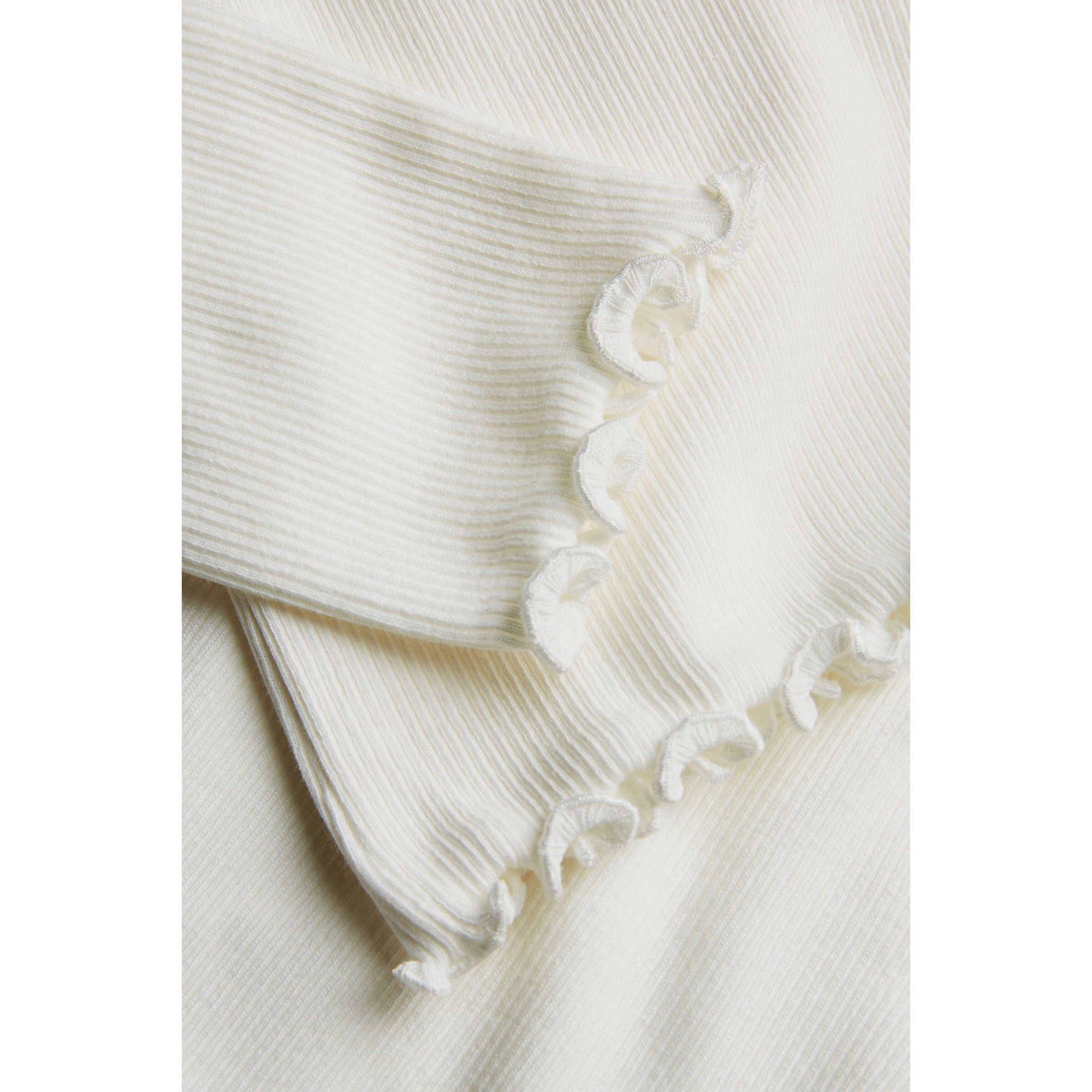 Tricou de la Next pe alb