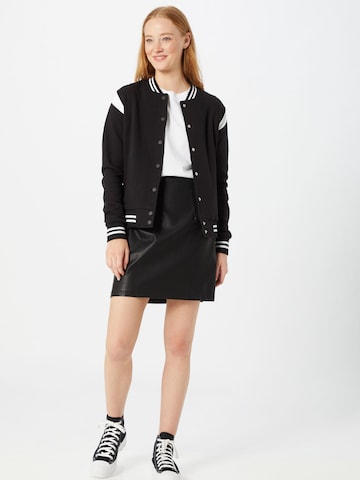 Urban Classics Collegejacke in Schwarz