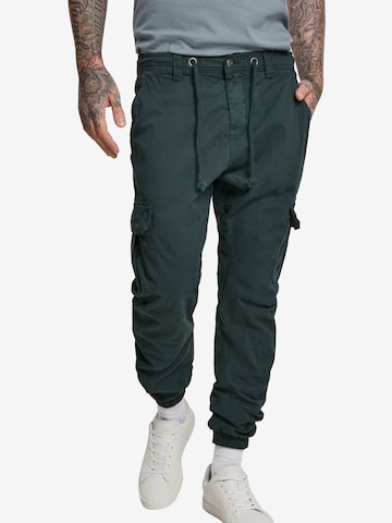 Urban Classics Tapered Cargobroek in Groen: voorkant