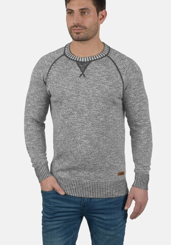 !Solid Strickpullover 'Thian' in Grau: predná strana