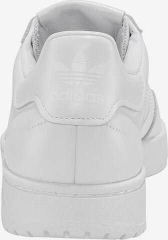 ADIDAS ORIGINALS Madalad ketsid, värv valge