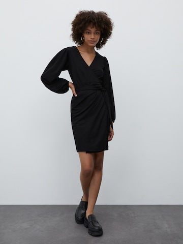 Robe 'Phyllis' EDITED en noir : devant