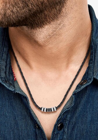 s.Oliver Necklace in Black: front