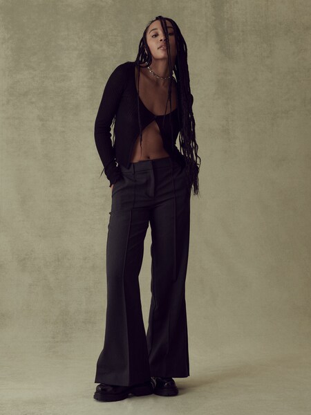 Adriana Kolff - Black Classic Chic Look