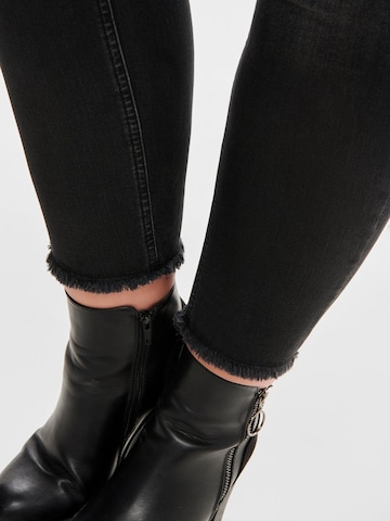 ONLY Carmakoma Skinny Jeans in Black