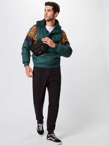 Urban Classics Jacke in Grün