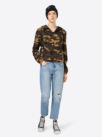 Urban Classics Демисезонная куртка в Зеленый