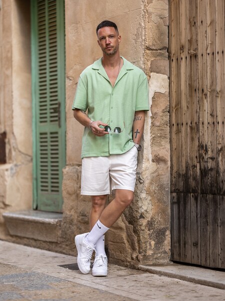 Daniel Fuchs - Light Green & White Look by DAN FOX APPAREL