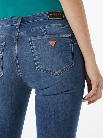Skinny Jeans 'Curve X' di GUESS in blu