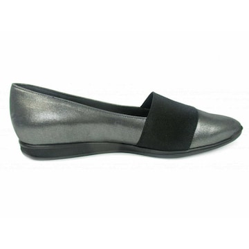 PETER KAISER Classic Flats in Black