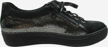 SOLIDUS Sneakers in Black