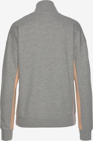 BENCH Sweatshirt 'Contrast' in Grau