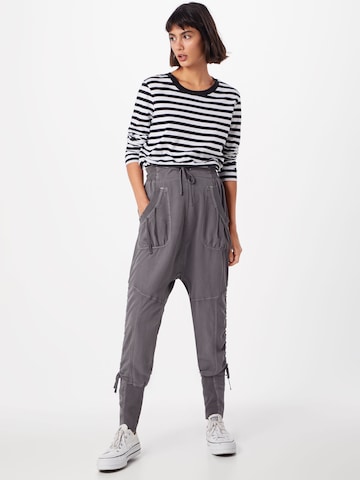 Effilé Pantalon 'Nanna' Cream en gris : devant