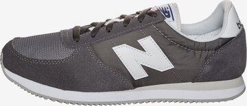 new balance Sneaker 'U220-GY-D' in Grau