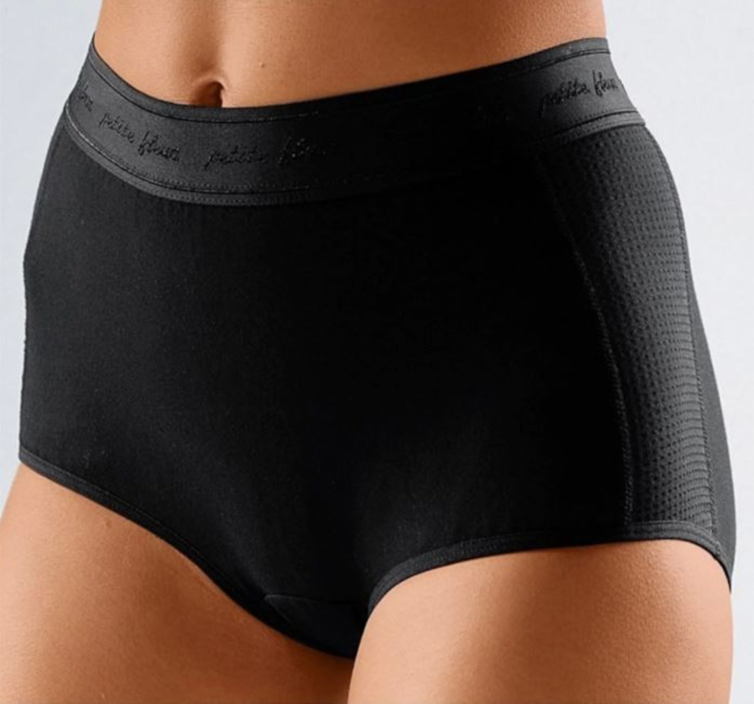 PETITE FLEUR - Panty in schwarz