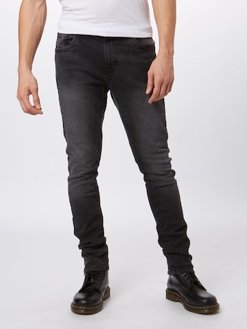 Urban Classics Skinny Jeans in Black: front