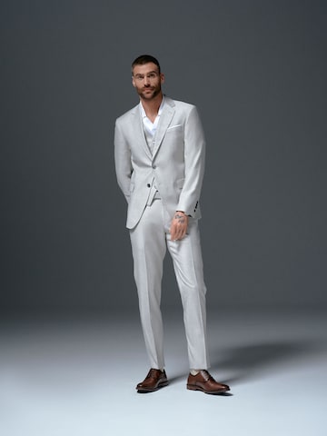 Grey Linen Suit Look